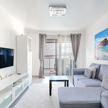 شقة Ella Modern Two Bedroom With Terrace *